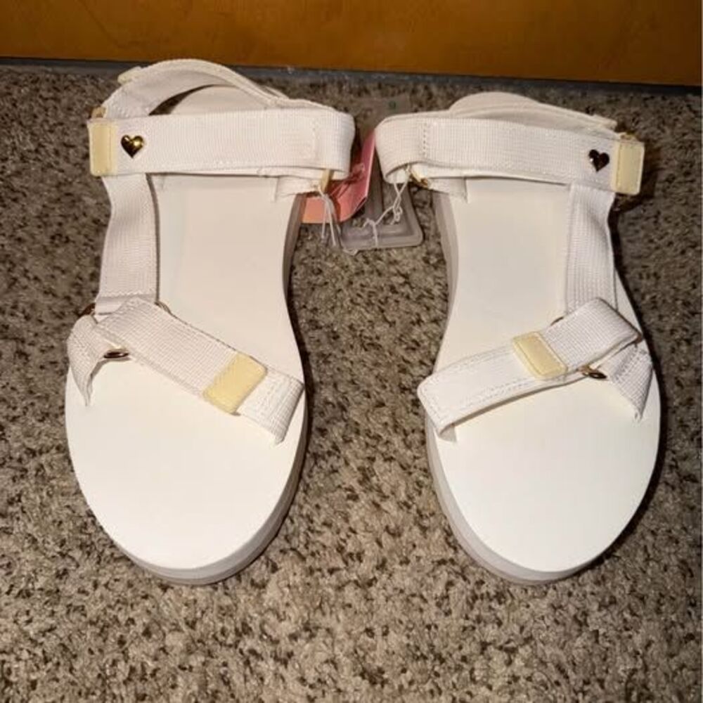 New! Women’s Stoney Clover Lane Sandals Sz 9 - white